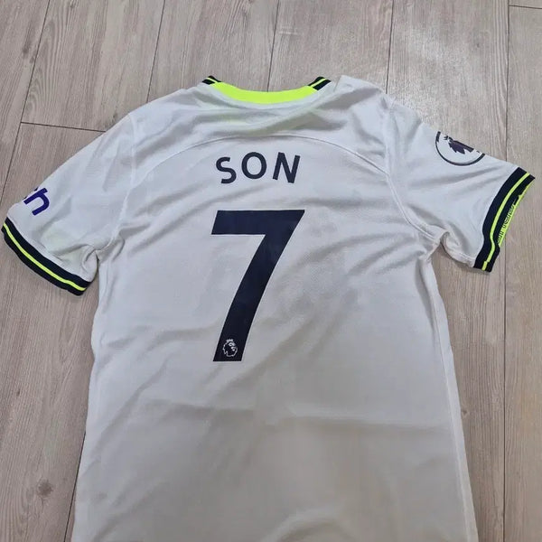 [BUNJANG] Son Heung-min Tottenham Hotspur 22/23 Home Replica Jersey (Size M) / 손흥민 토트넘 유니폼 (22/23시즌 홈 레플리카 M사이즈) 3번 실착
