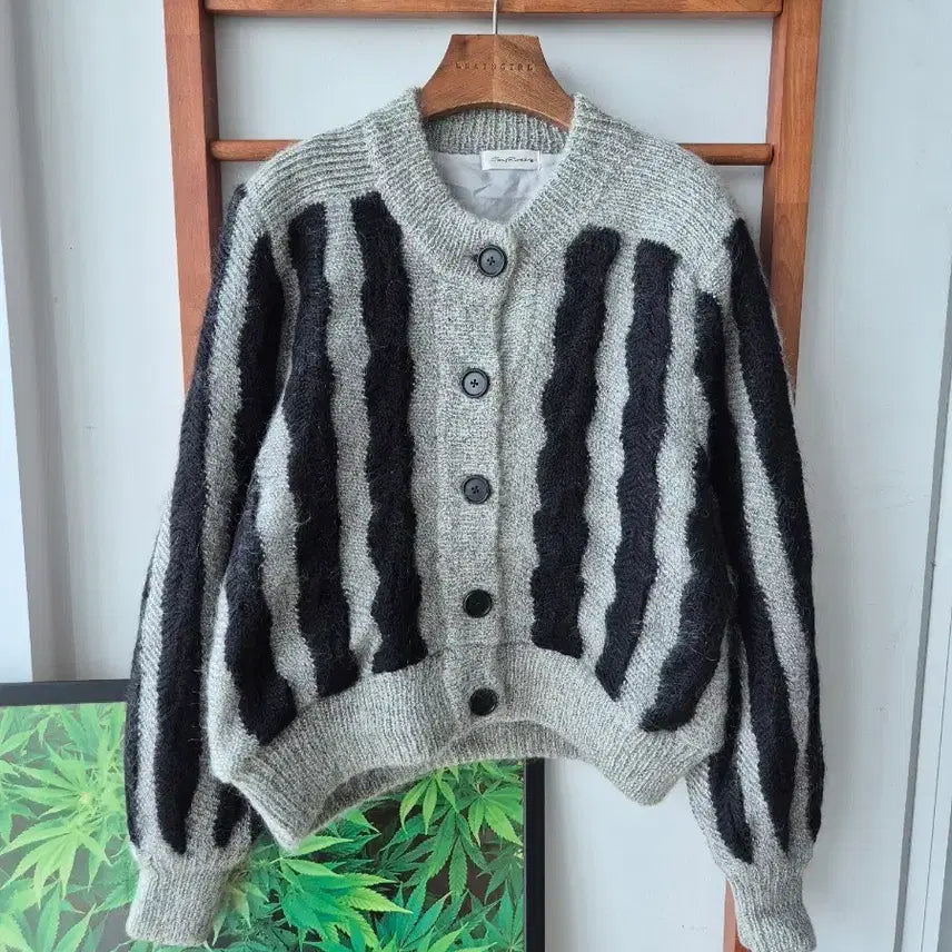 [BUNJANG] Imported Vintage Striped Knit Jacket Cardigan / (JPN VTG)수입빈티지. 스트라이프 니트 자켓 가디건
