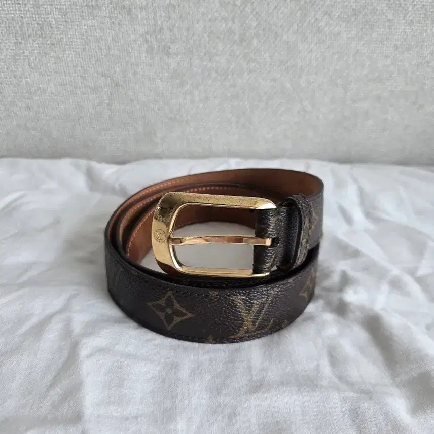 [BUNJANG] Louis Vuitton Monogram Belt Gold Size 90 / 정품 루이비통 모노그램 벨트 골드 90size