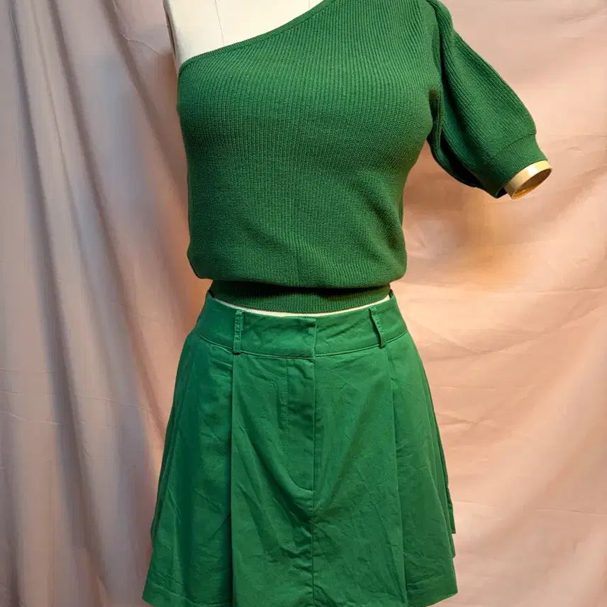 [BUNJANG] One Shoulder Green Knit Top Size 55 / [새상품]  원숄더 그린니트 55