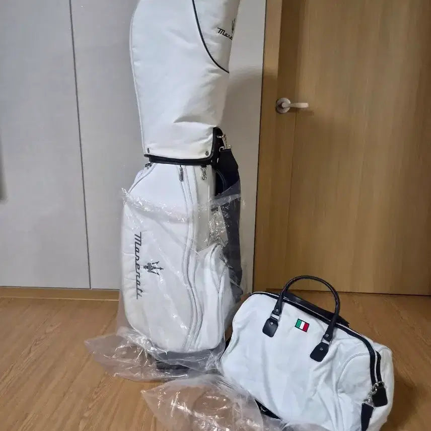 [BUNJANG] Maserati Golf Caddy Bag & Boston Bag Set / 마세라티 골프 캐디백 보스턴백 세트 일괄