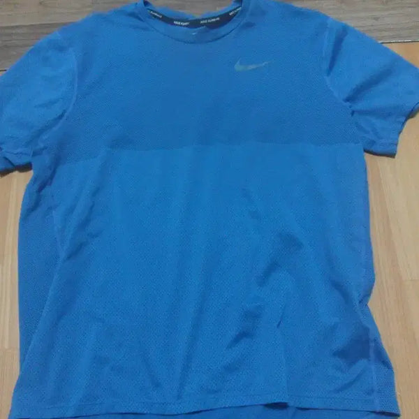 [BUNJANG] Nike Men's Round Neck Short Sleeve T-Shirt (Running, Sportswear) / 6천원구제 나이키 남성 반팔 라운드 티셔츠 러닝복 스포츠웨어 구-2