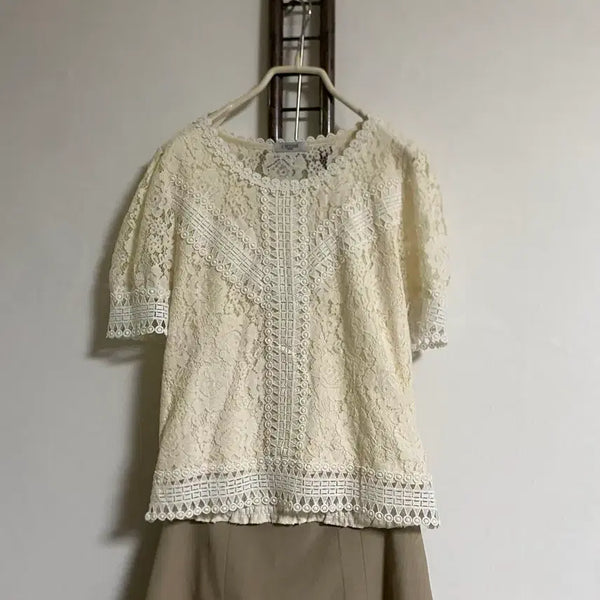 [BUNJANG] Recov Lace Blouse Size 66 / 레코브 레이스 블라우스 66