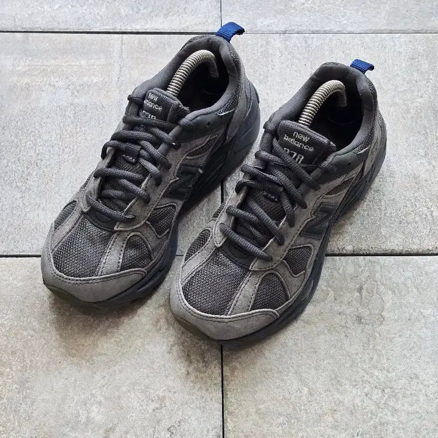 [BUNJANG] New Balance 878 Dark Grey Sneakers / (220)뉴발란스 878 다크 그레이 스니커즈 운동화