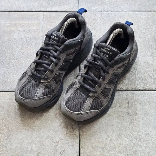 [BUNJANG] New Balance 878 Dark Grey Sneakers / (220)뉴발란스 878 다크 그레이 스니커즈 운동화