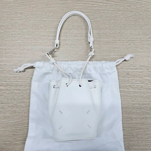 [BUNJANG] Maison Margiela Micro Bucket Bag White / 메종마르지엘라 마이크로 버킷백 화이트 [오염/구성품 분실]