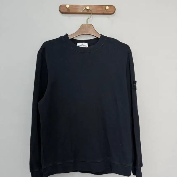 [BUNJANG] Stone Island Patch Crewneck Sweatshirt Black L / 스톤아일랜드 와펜 크루넥 블랙 슬리브 스웻셔츠 A3849