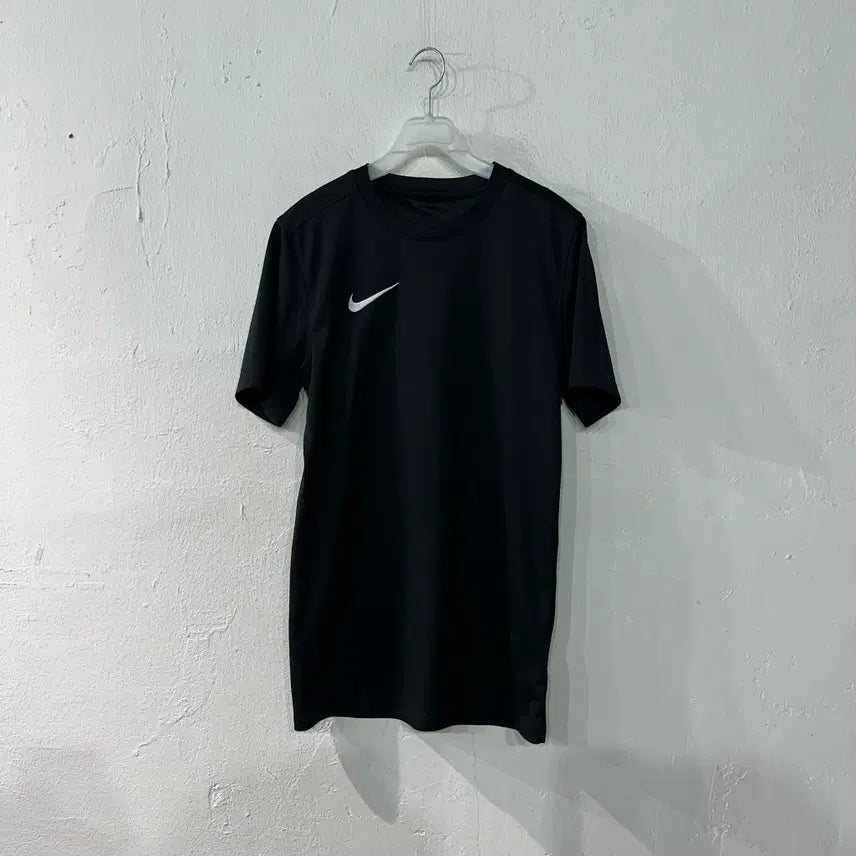 [BUNJANG] Nike Dri-FIT Performance Short Sleeve T-Shirt Size 95 / 나이키 드라이핏 기능성 반팔티 95