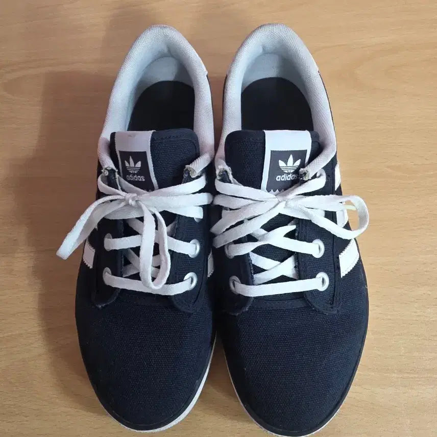 [BUNJANG] Adidas Sneakers Navy/White Size 235 / 아디다스 운동화 네이비/화이트  사이즈 235