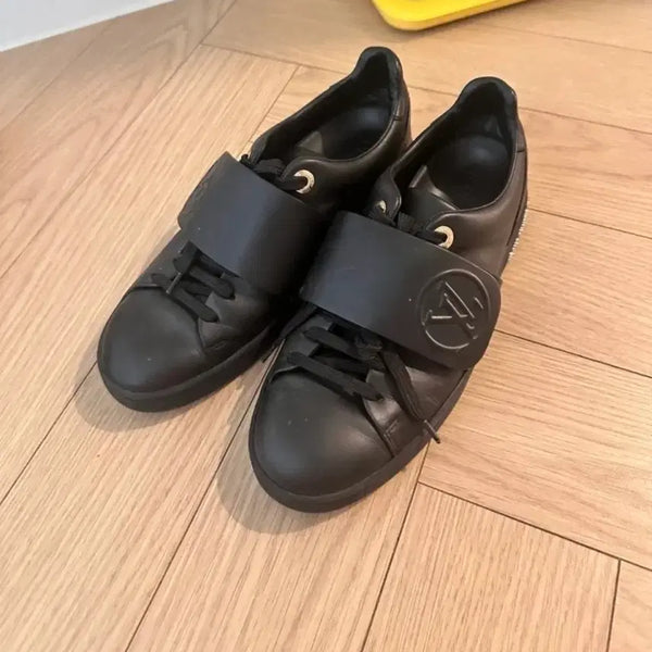 [BUNJANG] Louis Vuitton Black Strap Sneakers / 루이비통 정품 블랙 스니커즈 35 / 230