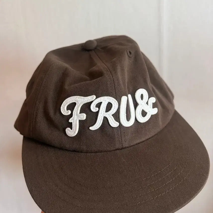 [BUNJANG] BTS V Taehyung Fru& Stitch Logo Cap / 방탄 뷔 김태형 프루앤 fru& 스티치 로고 캡 (모자)