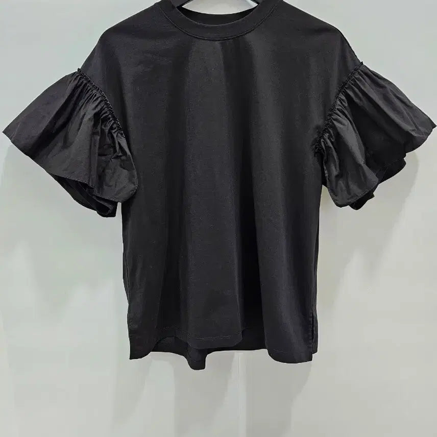 [BUNJANG] Time Ruffle Sleeve T-Shirt / 타임 러플 소매 티셔츠