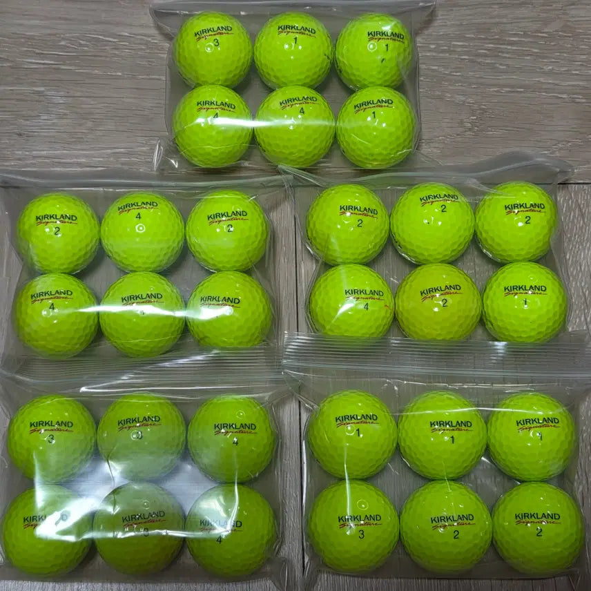 [BUNJANG] Kirkland Signature A-Grade 3-Piece Color Used Golf Balls (30-Ball Pack) / 커클랜드 A급 3피스 컬러 로스트볼 30구 중고골프공