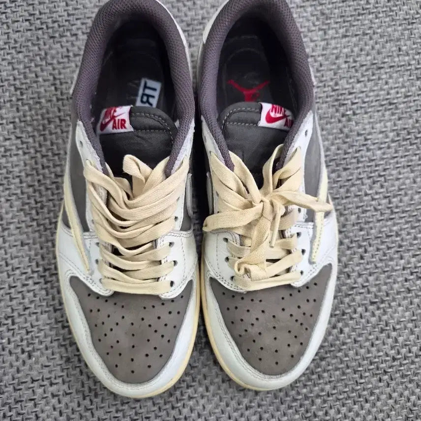 [BUNJANG] Nike Air Jordan 1 Low Travis Scott Reverse Olive (240) / 나이키 조던 트래비스 스캇 로우 240