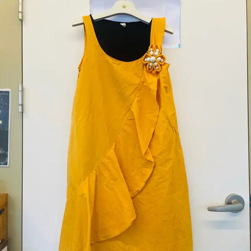 [BUNJANG] Yellow Mini Dress with Floral and Frill Details / 민트 노랑 미니원피스