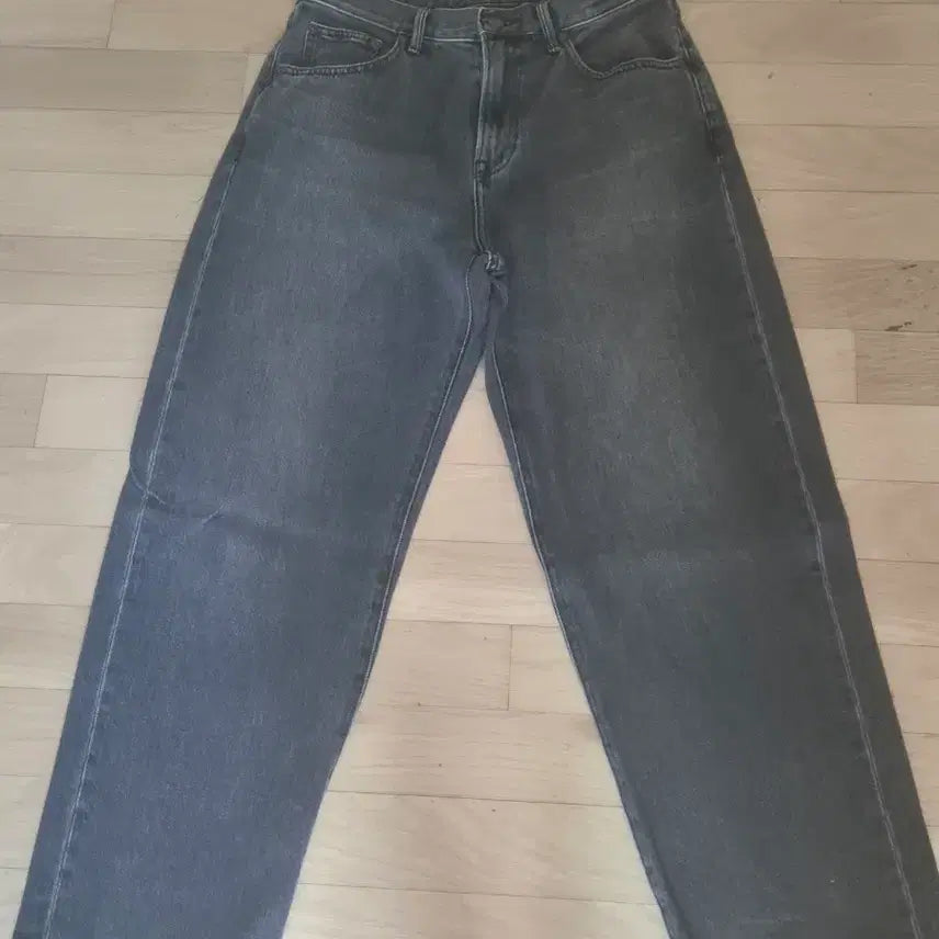 [BUNJANG] Uniqlo Women's Relaxed Fit Jeans Size 29 / 유니클로 배기진 29