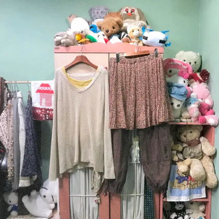 [BUNJANG] Kamome Sanjo Coordi Set / 카모메산장 코디세트