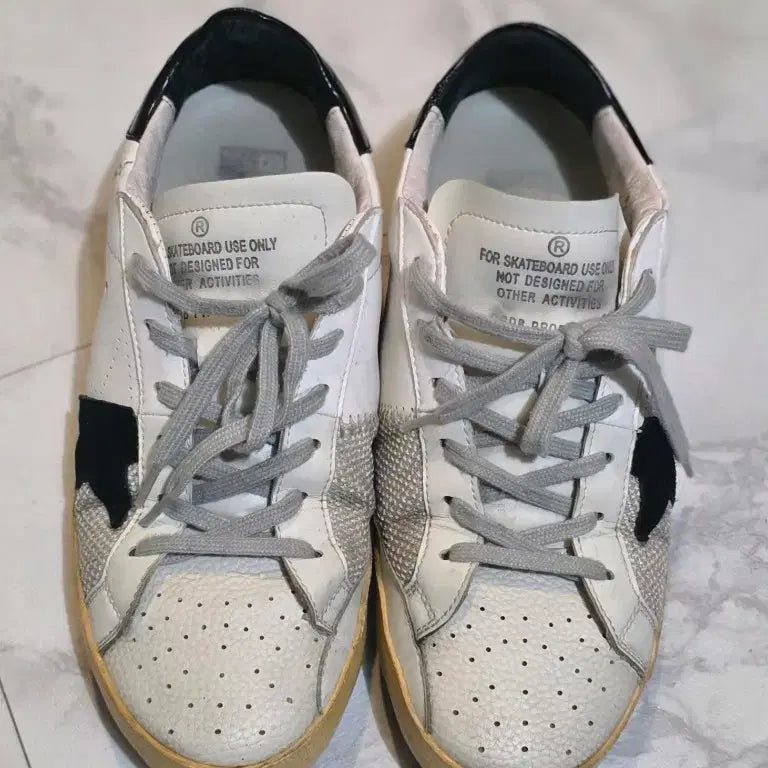[BUNJANG] Golden Goose Sneakers White Black 265 / 골든구스 스니커즈 화이트 블랙 265 상태좋아요