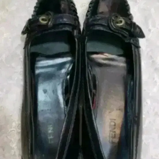 [BUNJANG] Fendi Patent Loafers Black / 펜디 로퍼 블랙