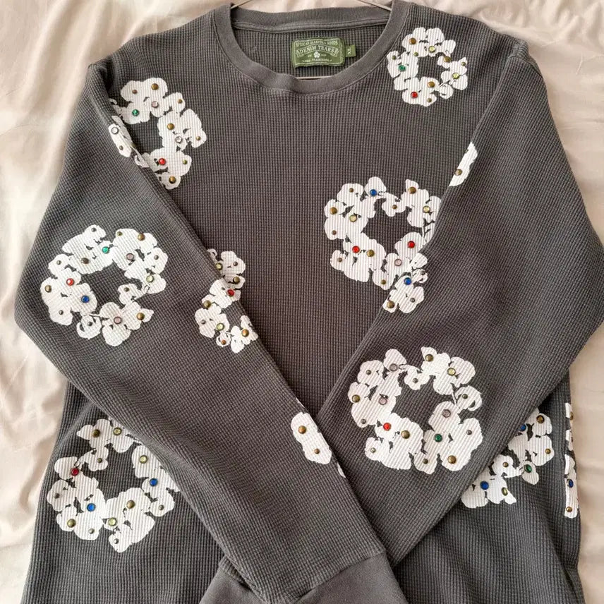 [BUNJANG] Denim Tears Logo Rhinestone Limited Edition Sweatshirt / 데님티어스 로고 라인스톤 한정판 맨투맨