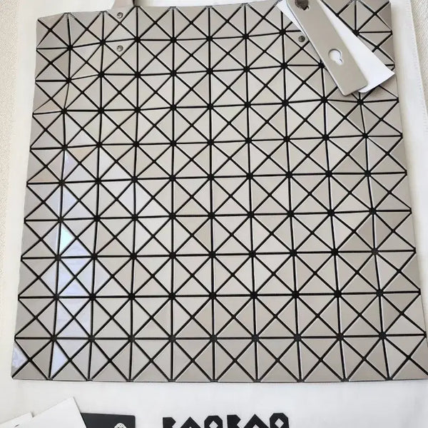 [BUNJANG] Bao Bao Prism Large Beige Tote Bag / 바오바오 프리즘 라지