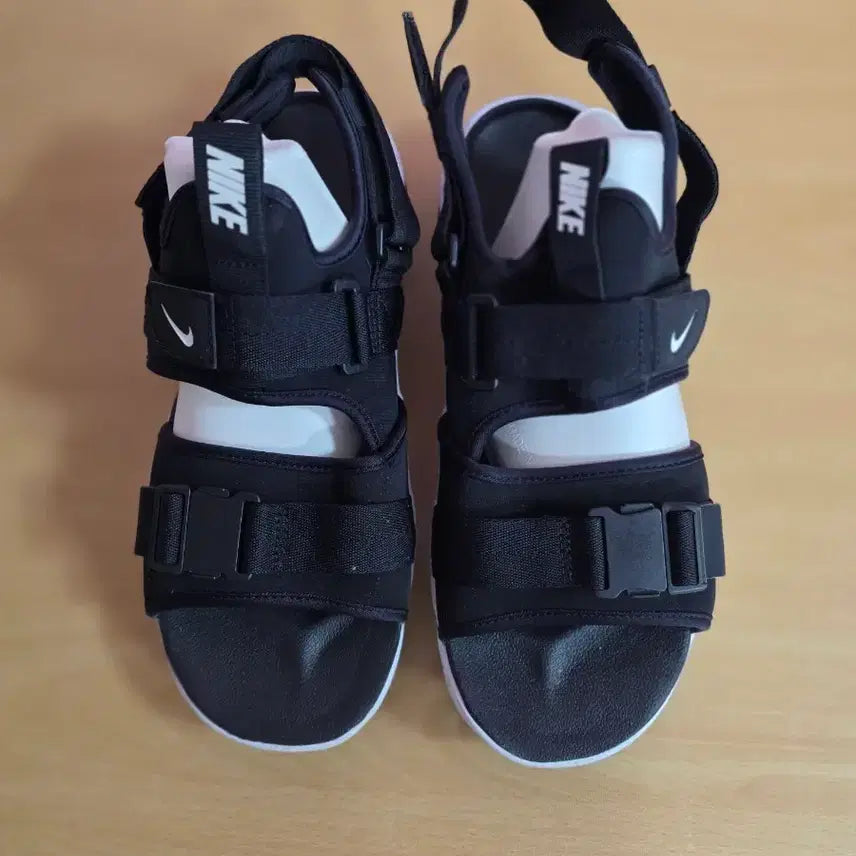 [BUNJANG] Nike Sandals Black White Size 290 / 나이키 샌들 블랙 화이트  사이즈 290