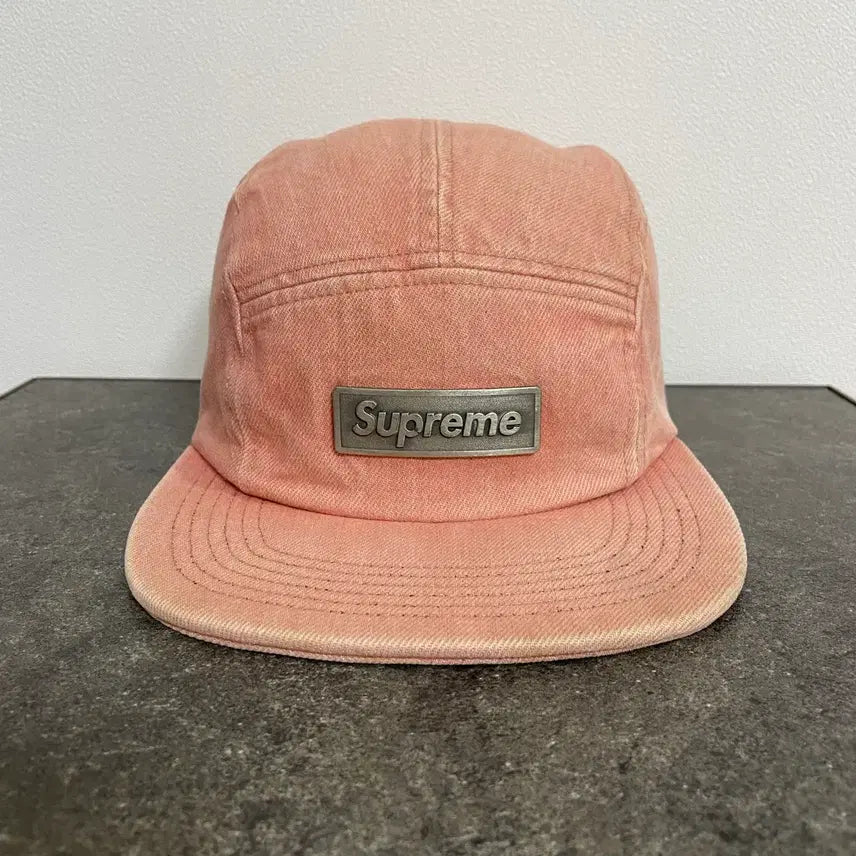 [BUNJANG] Supreme Box Logo Washed Dirty Denim Camp Cap / 슈프림 박스로고 캠프캡 모자 메탈 로고 워시드 더티 데님 피치