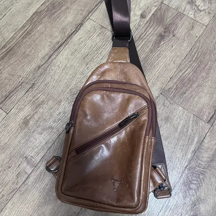 [BUNJANG] Men's Leather Crossbody Bag / 남자 가죽 보조가방 크로스백 깨끗 수납공간 많음