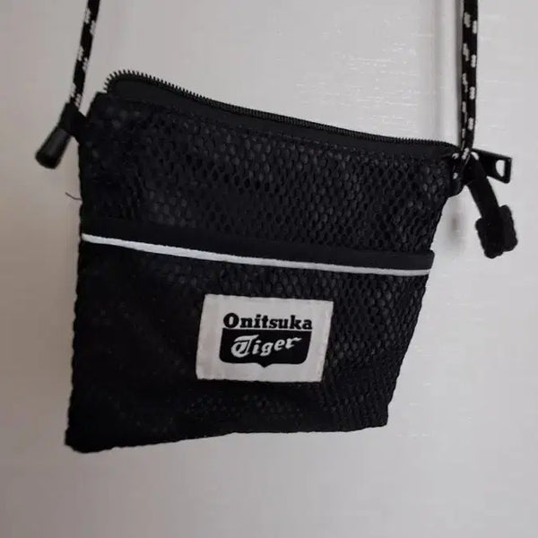 [BUNJANG] Onitsuka Tiger Black Mesh Crossbody Bag / 오니츠카타이거 크로스백 블랙 메쉬