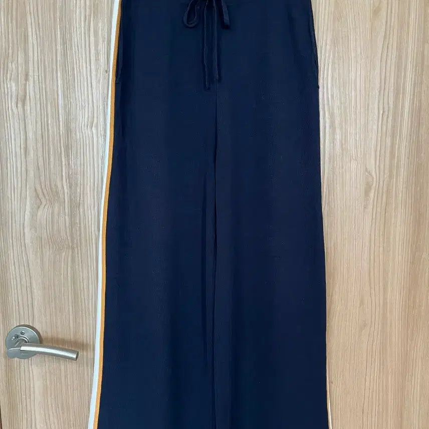 [BUNJANG] C Navy Sideline Knit Pants / 씨 네이비 사이드라인 니트 팬츠