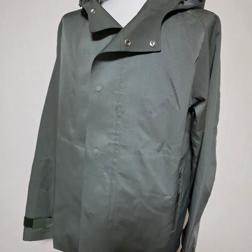 [BUNJANG] Lacoste BH2330 Hooded Waterproof Rain Jacket Khaki Size 50 / 라코스테 BH2330후드 방수 레인자켓 카키 사이즈 50(100)정품