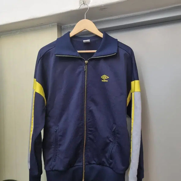 [BUNJANG] Umbro Track Jacket Navy Size 100 / 엄브로 져지 집업 100