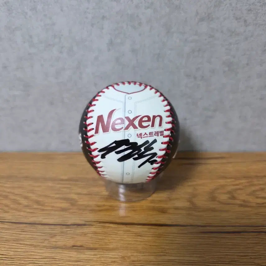 [BUNJANG] Jung Hoo Lee Nexen Autographed Baseball / 이정후선수 넥센포토볼 친필싸인