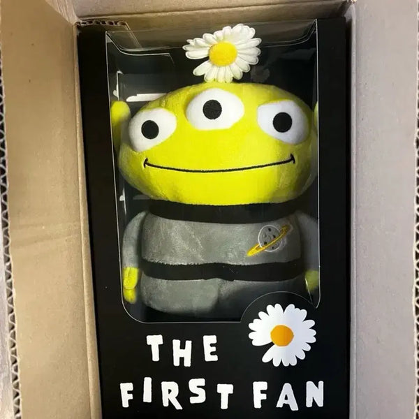 [BUNJANG] PEACEMINUSONE G-Dragon Toy Story Alien Standing Plush Doll (First Fan Edition) / (당일배송) 지드래곤 디즈니 피스마이너스원 토이스토리 퍼스트팬 스탠딩 에일리언 인형