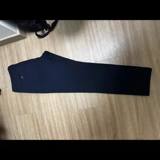 [BUNJANG] Document Broken Denim Pants (Size M / 32) / (정가 30)도큐먼트 브로큰 데님 팬츠 m사이즈(32)