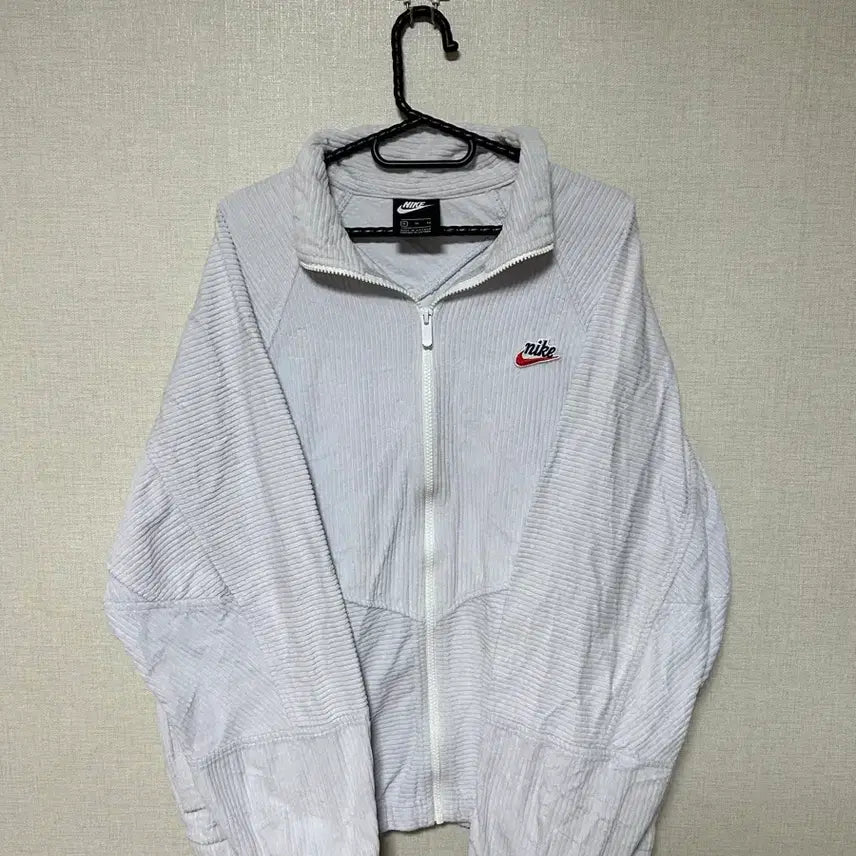 [BUNJANG] Nike Swoosh Warm-Up Jacket - White / 나이키 스우시 웜업 자켓 화이트