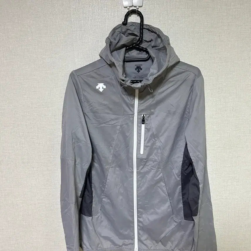 [BUNJANG] Descente Women's Windbreaker Jacket Grey / 데상트 바람막이 자켓 그레이