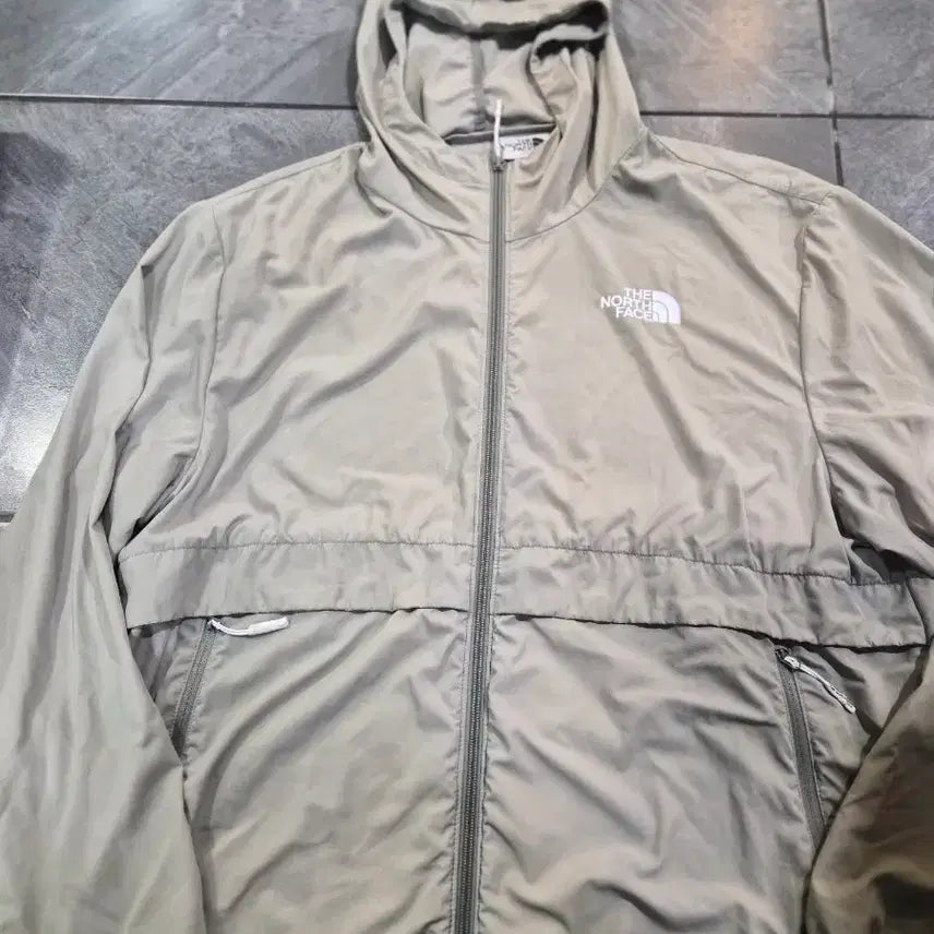 [BUNJANG] The North Face Hooded Windbreaker Cool Jacket Beige / 노스페이스 후드 바람막이 쿨자켓 베이지
