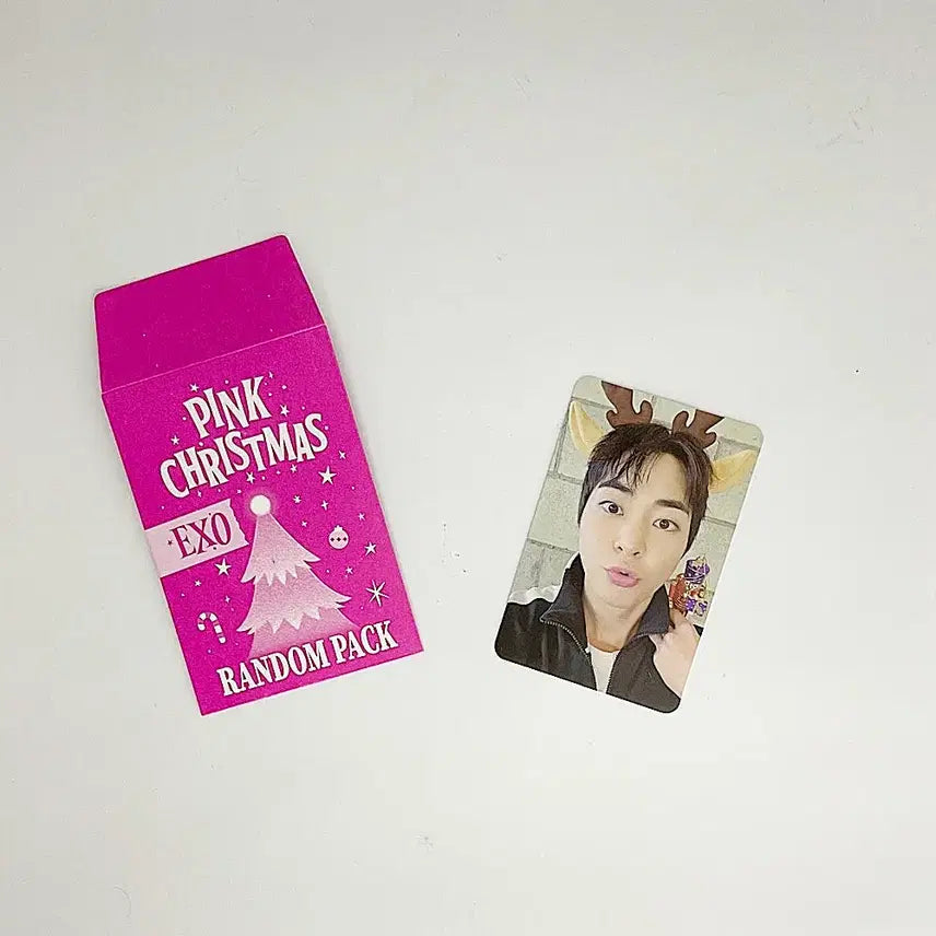 [BUNJANG] EXO Xiumin 2024 Pink Christmas Photocard / 엑소 시우민 2024 핑크 크리스마스 포토카드 포카2 EXO XIUMIN 2024 PINK CHRISTMAS PHOTOCARD 2