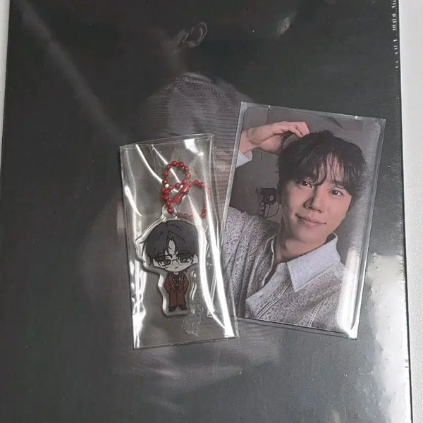 [BUNJANG] Lee Jun Young Album + Fan Meeting Photocard + Geumseongje Keyring Bundle Set / 이준영 앨범+팬미팅 포카+금성제 키링 일괄 양도합니