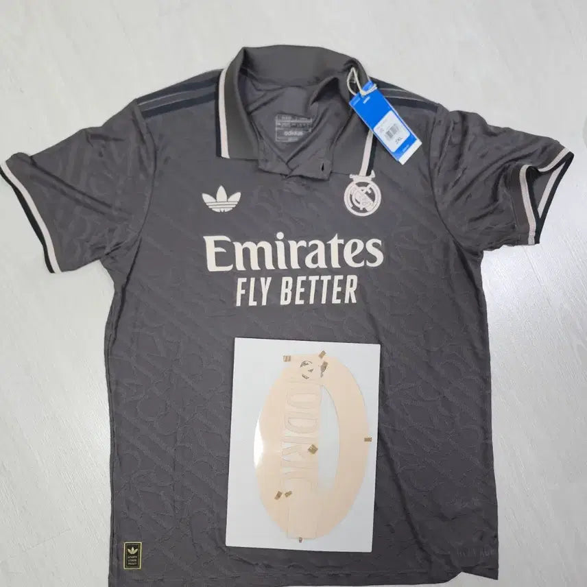 [BUNJANG] Real Madrid Authentic Third Kit 24/25 with Modrić Name Set (2XL) / [2XL] 레알마드리드 어센틱 써드 + 모드리치 네임셋 24/25
