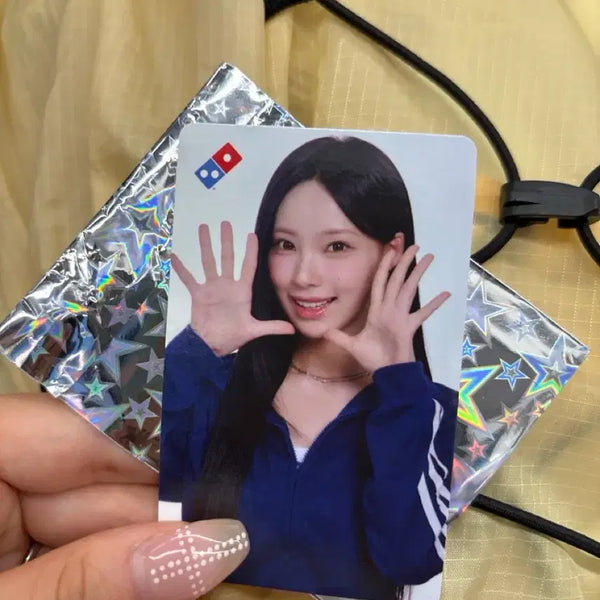 [BUNJANG] Domino's Pizza Risenne Wonyoung Photocard / 도미노 리센느 원이 포카
