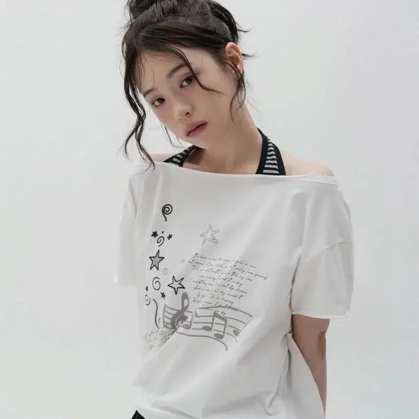 [BUNJANG] High School Disco Rockstar Off-Shoulder T-Shirt / (택안뗀새상품)하이스쿨디스코 락스타 오프숄더 티셔츠