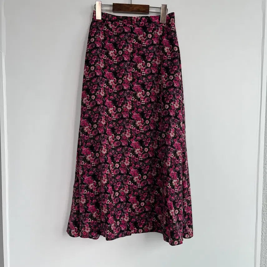 [BUNJANG] Pink Flower Pattern Flare Long Skirt / 핑크 플라워 패턴 플레어 롱 스커트