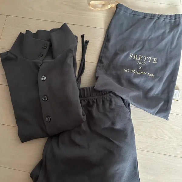 [BUNJANG] Frette Korean Air In-flight Pajama Set - Size M / 프레떼 대한항공 기내 파자마 세트사이즈 M