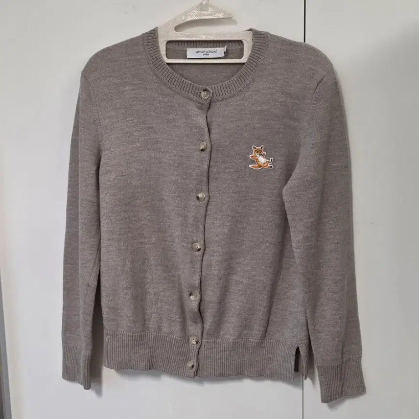 [BUNJANG] Maison Kitsuné Women's Fox Embroidery Cardigan / 메종키츠네 신형 여성용 폭스자수 가디건