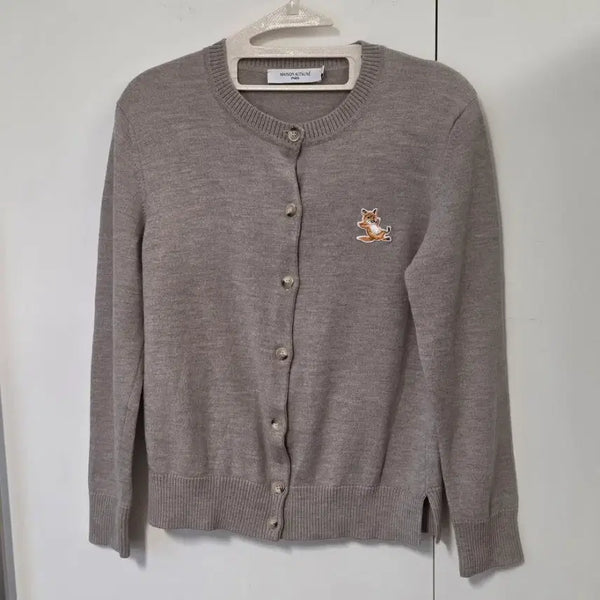 [BUNJANG] Maison Kitsuné Women's Fox Embroidery Cardigan / 메종키츠네 신형 여성용 폭스자수 가디건