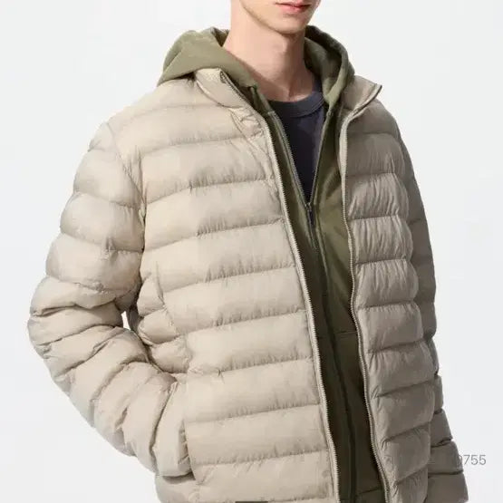 [BUNJANG] Uniqlo Lightweight Down Jacket Beige / 유니클로 경량패딩