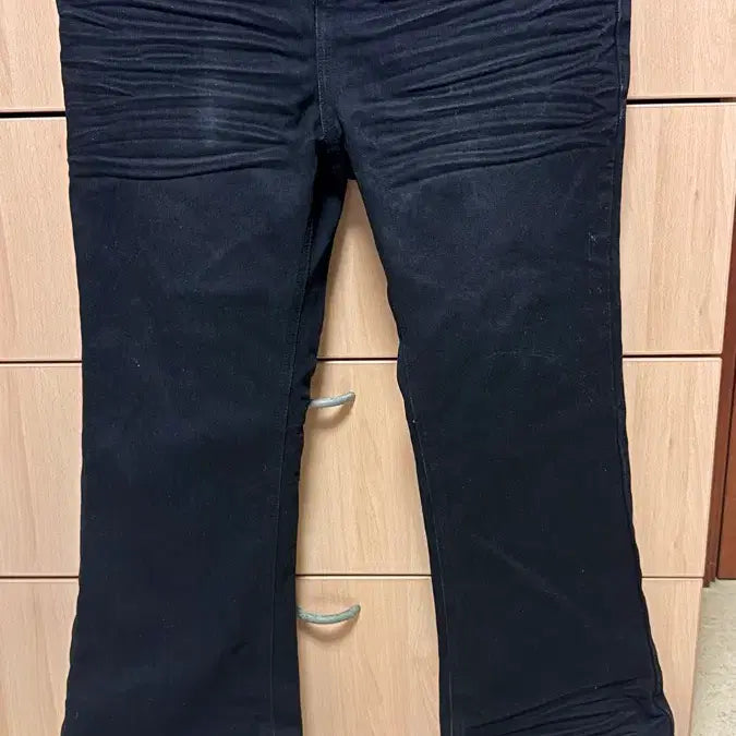 [BUNJANG] Skellexk Embossed Sagging Flare Jeans Black Boots Cut L / 스켈리웩 엠보 새깅 플레어 진 블랙  부츠컷  오피움 L(새상품)