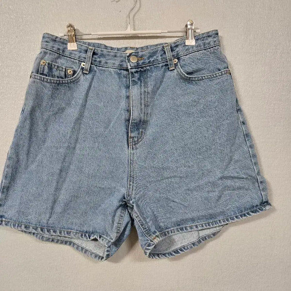 [BUNJANG] High-Waist Light Wash Denim Shorts - L / VERY 하이웨스트 청반바지 L